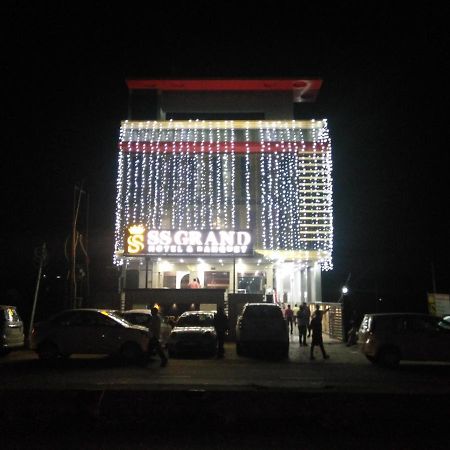 Capital O 23469 Hotel Ss Grandeur Lucknow Exterior foto