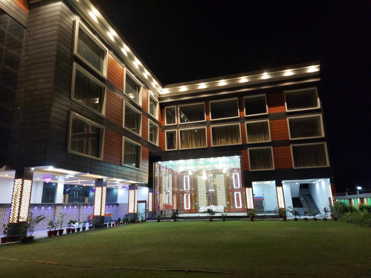 Capital O 23469 Hotel Ss Grandeur Lucknow Exterior foto